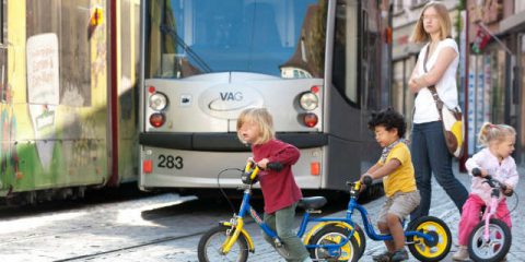 Mobilità condivisa per un milione di italiani. Milano tra le prime città al mondo per rider connectivity