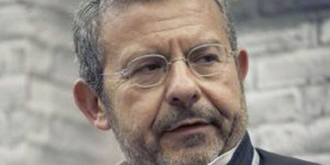 BreakingDigital. Ma perché non consegniamo l’anagrafe nazionale ad Amazon e Google?