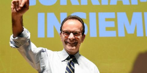 Causeries. Ecco perché Stefano Parisi, uomo di reti, dovrebbe cambiare vision sulla riforma costituzionale