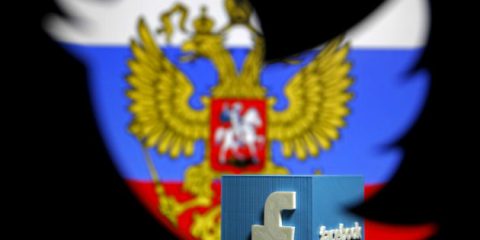 Dati personali, Mosca pronta a sanzioni contro Facebook e Twitter