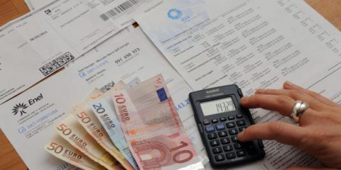 Sos Energia. Sconti speciali su bollette luce e gas, come ottenere il bonus 2019