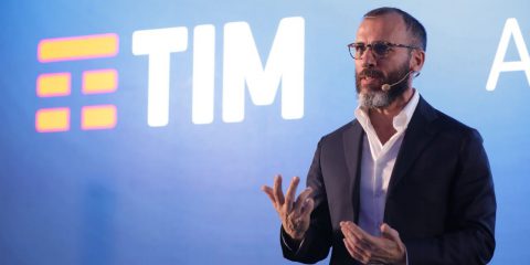 TIM concede esclusiva a MEF e Retelit per Sparkle