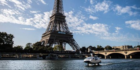 Taxi volanti a Parigi per le Olimpiadi. Il primo passeggero potrebbe essere Macron