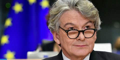 UE, si dimette Breton, il nemico delle Big Tech. Primo effetto della linea Draghi contro l’iper-regolamentazione?
