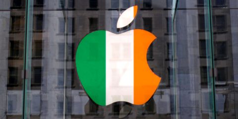 Apple e Google, due “legnate” da Corte Ue