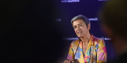 L’Ue pronta ad imporre nuove regole per limitare il potere di Google