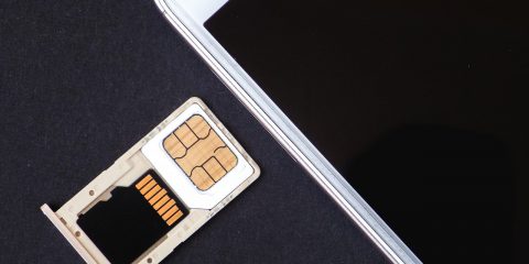 Sim Swap, arrestata banda di hacker. Rubati 100 milioni di dollari in criptovalute