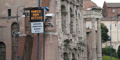 Permessi Ztl, dati visibili a tutti. Sanzione del Garante Privacy a Roma Capitale