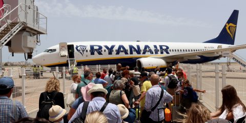 AGCM, Ryanair rimborserà i consumatori per i costi extra del check-in