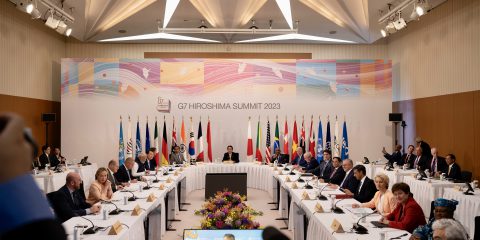La giornata parlamentare: Meloni prepara il G7. Ipotesi Belloni a Bruxelles, nella Lega Fontana difende Bossi