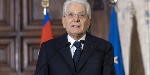 La giornata parlamentare: la Lega attacca Mattarella sull’Ue. Le opposizioni insorgono