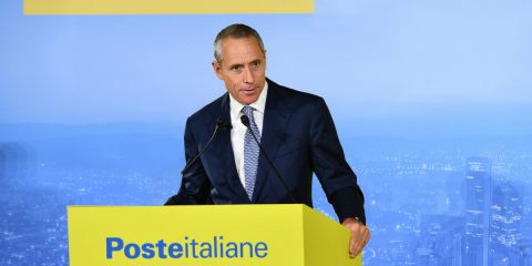 Tim, la salita di Poste una scossa al consolidamento. Iliad in pole position