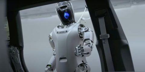 OpenAI lavora a Strawberry, una nuova AI capace di ragionare come l’uomo