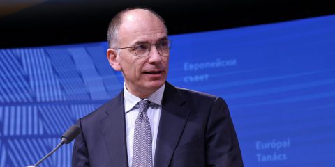 Rapporto Letta, ‘Energia, Tlc e servizi finanziari: o ci si integra, o Indiani e Cinesi ci mettono all’angolo. Svegliamoci!’