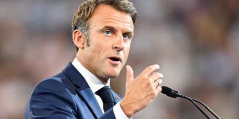 La strategia francese su AI? 220 milioni di investimento su AGI (che non esiste) e una foto con Macron (che attira investimenti)