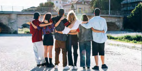 Giovani: Save the Children, la povertà penalizza le aspirazioni degli adolescenti