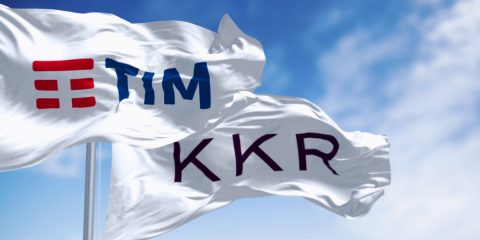 Tim, oggi l’addio alla rete che passa a KKR. Quale futuro?