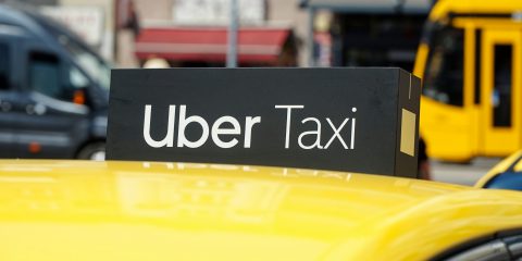 Uber, multa di 290 milioni per il trasferimento dei dati dei conducenti europei in USA
