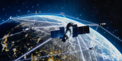Satelliti e autonomia dei servizi digitali. IRIS2, l’alternativa europea a Starlink di Musk e Kuiper di Bezos