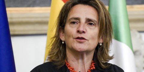 Costi energia, Pichetto e Ribera promettono un nuovo “pacchetto”normativo entro l’estate