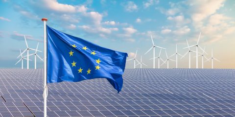 UE verso un Piano Marshall dell’energia. Hoekstra “100 miliardi in clean tech”