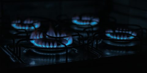 Il prezzo del gas continua ad aumentare: cosa succede e come difendersi