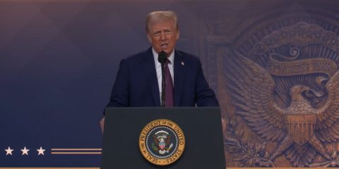 Trump attacca Ue: “Tratta male le Big Tech, solo tasse”