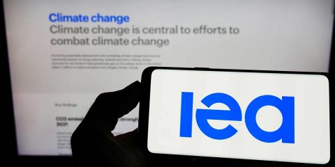 Londra al centro della sicurezza energetica globale. Oltre 60 governi al Vertice IEA