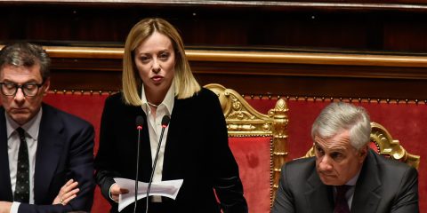 Meloni in Senato: “Sì a transizione green e Industria 4.0, ma senza ideologie. GNL USA? Solo se conviene”