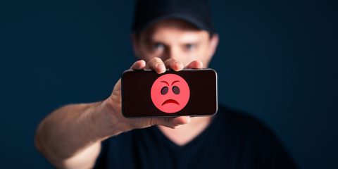 Ragebaiting, il carburante della rabbia e dell’indignazione social