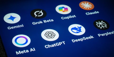 AI, il “codice rosso” di OpenAI e il sorpasso di Gemini