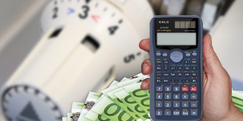 Cambio fornitore luce e gas in 24 ore, la rivoluzione del mercato è stata rimandata