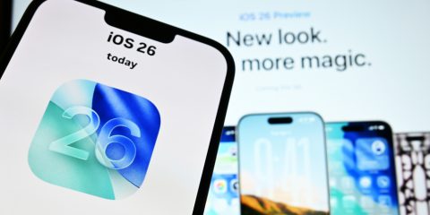 Liquid Glass, la nuova interfaccia Apple che piace a pochi