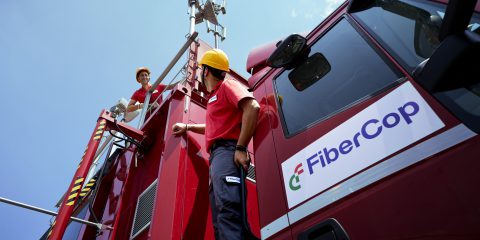 Fibercop, ricorso al Tar contro Infratel: ha favorito Open Fiber nei bandi Italia 1 Giga